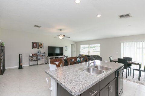House in Riverview, Florida 4 bedrooms, 179.77 sq.m. № 2098228 - photo 12