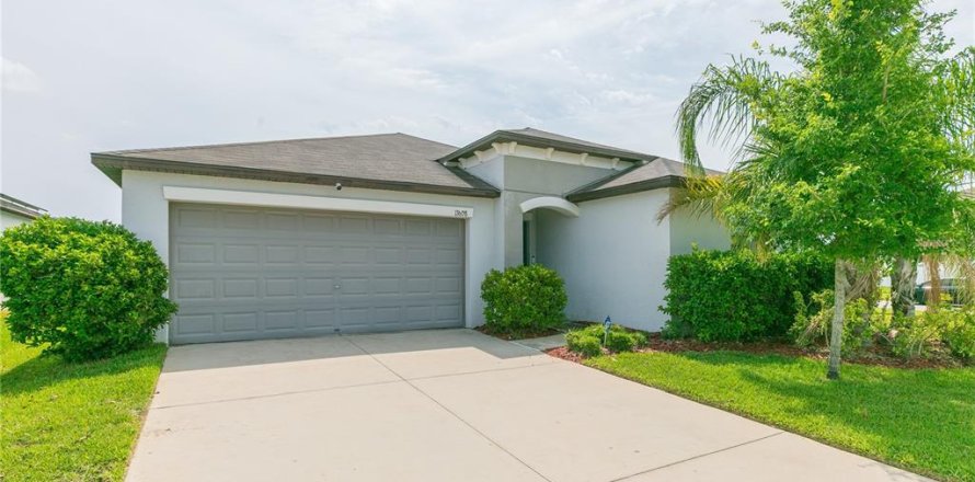 House in Riverview, Florida 4 bedrooms, 179.77 sq.m. № 2098228