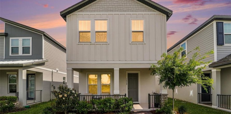 House in Winter Garden, Florida 3 bedrooms, 182.46 sq.m. № 2107444