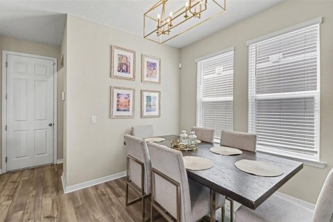 House in Winter Garden, Florida 3 bedrooms, 182.46 sq.m. № 2107444 - photo 12