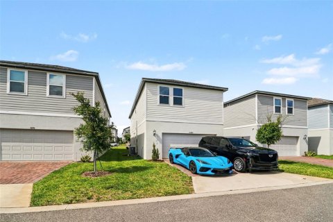 House in Winter Garden, Florida 3 bedrooms, 182.46 sq.m. № 2107444 - photo 27