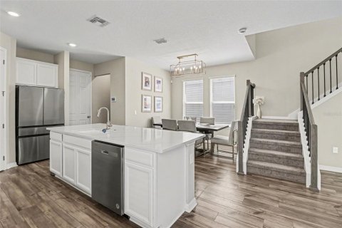 House in Winter Garden, Florida 3 bedrooms, 182.46 sq.m. № 2107444 - photo 10