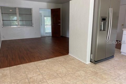 Casa en alquiler en Saint Petersburg, Florida, 2 dormitorios, 86.21 m2 № 1898455 - foto 5