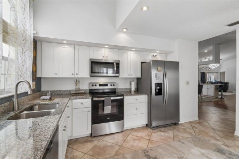 House in Spring Hill, Florida 3 bedrooms, 159.61 sq.m. № 2234391 - photo 7