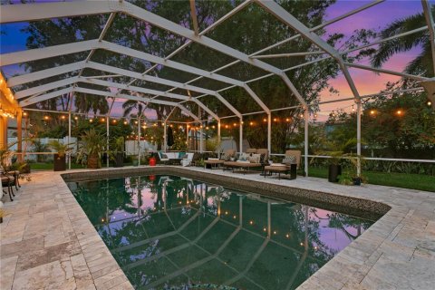 Casa en venta en Saint Petersburg, Florida, 3 dormitorios, 368.73 m2 № 1614666 - foto 2