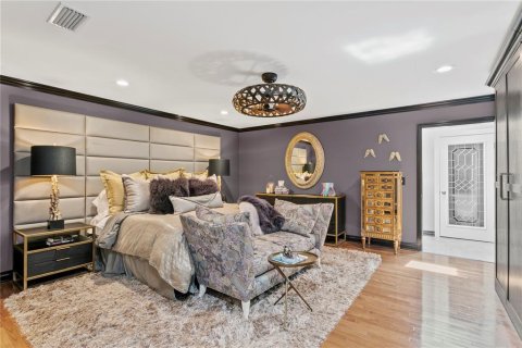 Casa en venta en Saint Petersburg, Florida, 3 dormitorios, 368.73 m2 № 1614666 - foto 6