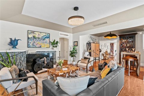 Casa en venta en Saint Petersburg, Florida, 3 dormitorios, 368.73 m2 № 1614666 - foto 3