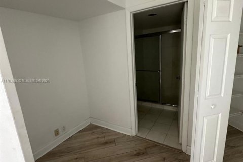 Copropriété à vendre à Aventura, Floride: 2 chambres, 126.44 m2 № 1860680 - photo 13