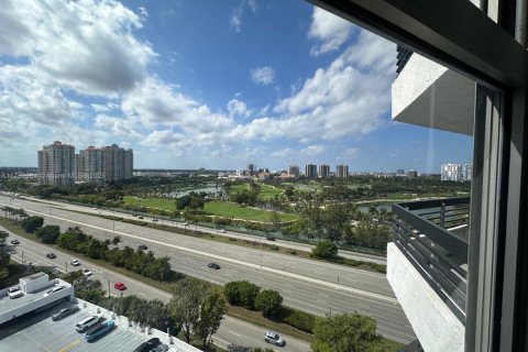Copropriété à vendre à Aventura, Floride: 2 chambres, 126.44 m2 № 1860680 - photo 2