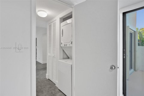 Condominio en venta en Aventura, Florida, 1 dormitorio, 81.01 m2 № 2241526 - foto 26