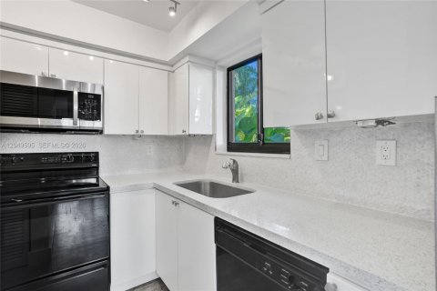 Condominio en venta en Aventura, Florida, 1 dormitorio, 81.01 m2 № 2241526 - foto 10