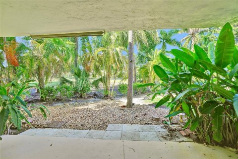 Condominio en venta en Aventura, Florida, 1 dormitorio, 81.01 m2 № 2241526 - foto 4