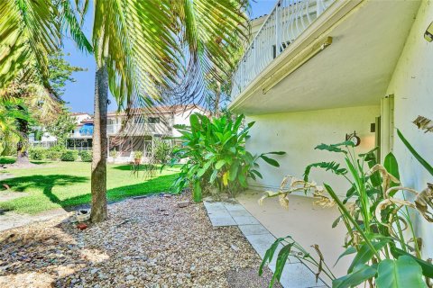 Condominio en venta en Aventura, Florida, 1 dormitorio, 81.01 m2 № 2241526 - foto 5