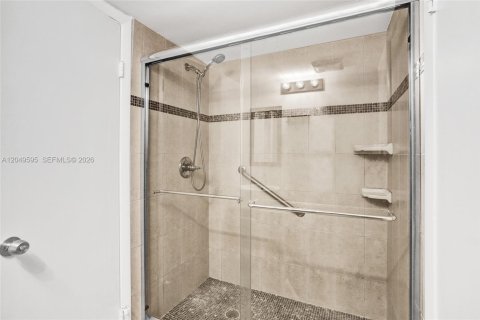 Condominio en venta en Aventura, Florida, 1 dormitorio, 81.01 m2 № 2241526 - foto 15
