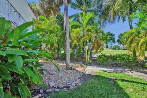 Condominio en venta en Aventura, Florida, 1 dormitorio, 81.01 m2 № 2241526 - foto 6