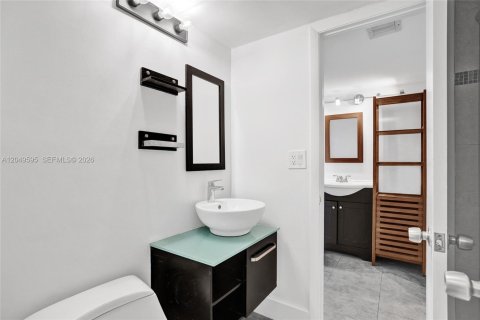 Condominio en venta en Aventura, Florida, 1 dormitorio, 81.01 m2 № 2241526 - foto 14