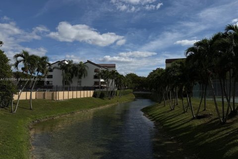 Copropriété à louer à Miami, Floride: 2 chambres, 96.62 m2 № 1971497 - photo 21