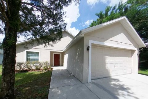 House in Groveland, Florida 3 bedrooms, 139.73 sq.m. № 2383442