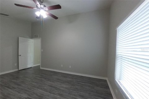 House in Groveland, Florida 3 bedrooms, 139.73 sq.m. № 2383442 - photo 6