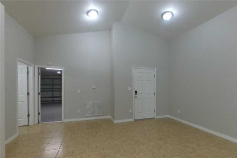 House in Groveland, Florida 3 bedrooms, 139.73 sq.m. № 2383442 - photo 4
