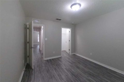 House in Groveland, Florida 3 bedrooms, 139.73 sq.m. № 2383442 - photo 10