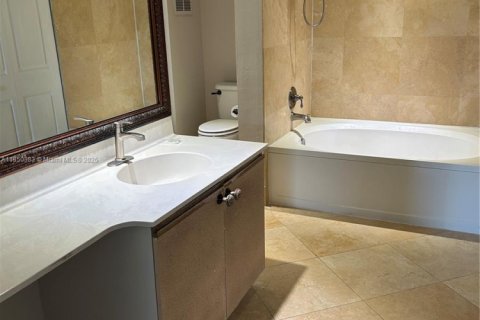 Купить кондоминиум в Авентура, Флорида 2 спальни, 100.06м2, № 1855027 - фото 11