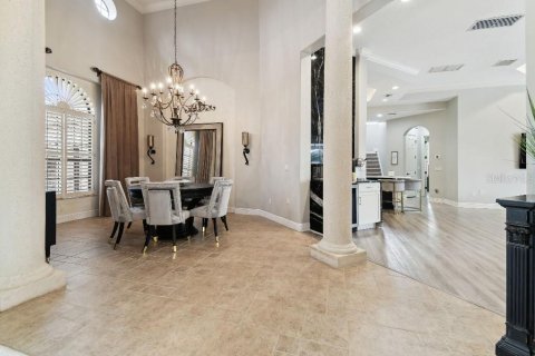 House in Apollo Beach, Florida 4 bedrooms, 380.43 sq.m. № 1677580 - photo 9