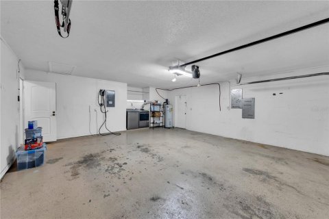 House in Tampa, Florida 3 bedrooms, 108.6 sq.m. № 2427547 - photo 28