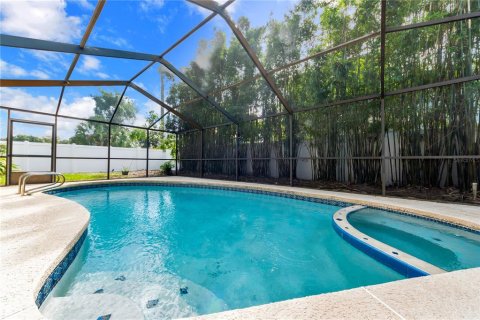 House in Tampa, Florida 3 bedrooms, 108.6 sq.m. № 2427547 - photo 2