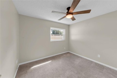 House in Tampa, Florida 3 bedrooms, 108.6 sq.m. № 2427547 - photo 18