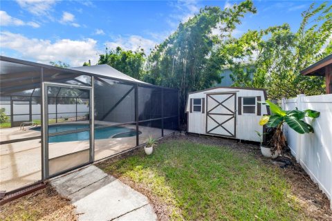 House in Tampa, Florida 3 bedrooms, 108.6 sq.m. № 2427547 - photo 22