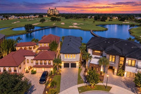 Villa ou maison à Four Corners, Floride 8 chambres, 387.87 m2 № 2430996