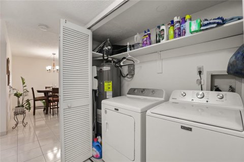 Condo in Altamonte Springs, Florida, 2 bedrooms  № 2386230 - photo 21