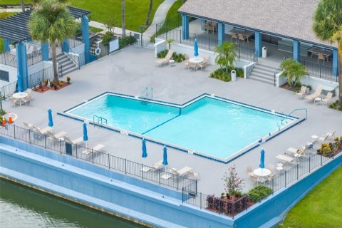 Condo in Altamonte Springs, Florida, 2 bedrooms  № 2386230 - photo 26