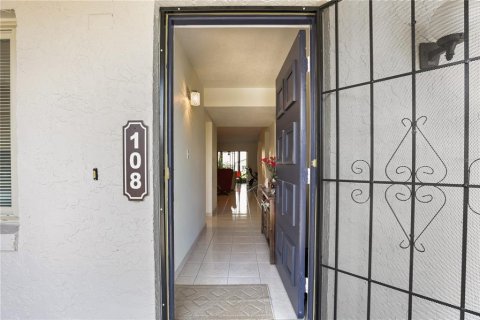 Condo in Altamonte Springs, Florida, 2 bedrooms  № 2386230 - photo 5