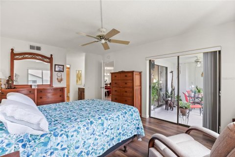 Condo in Altamonte Springs, Florida, 2 bedrooms  № 2386230 - photo 18
