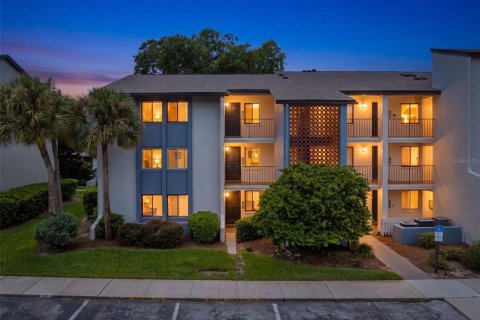 Condo in Altamonte Springs, Florida, 2 bedrooms № 2386230