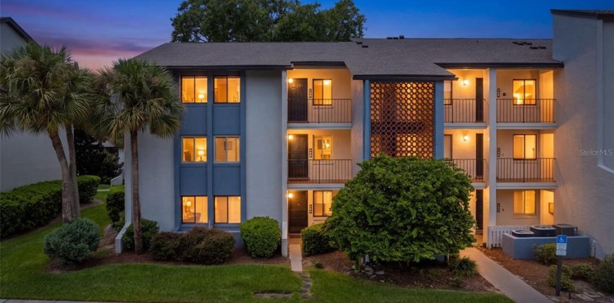 Condo in Altamonte Springs, Florida, 2 bedrooms  № 2386230