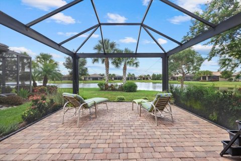House in Lakewood Ranch, Florida 2 bedrooms, 132.66 sq.m. № 2211203