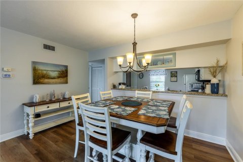 Copropriété à vendre à Bradenton, Floride: 2 chambres, 121.33 m2 № 1558183 - photo 13