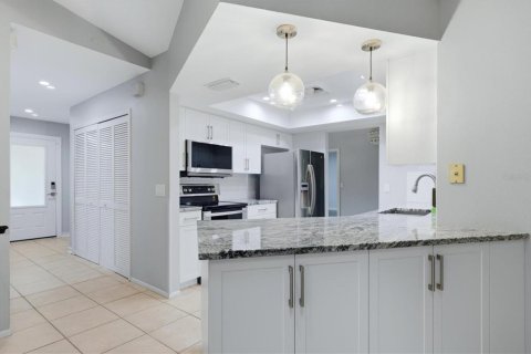 House in Sarasota, Florida 3 bedrooms, 185.71 sq.m. № 2342048 - photo 23