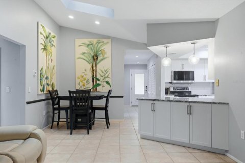 House in Sarasota, Florida 3 bedrooms, 185.71 sq.m. № 2342048 - photo 19