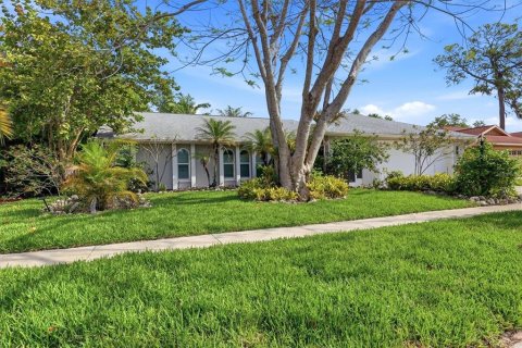 House in Sarasota, Florida 3 bedrooms, 185.71 sq.m. № 2342048 - photo 7