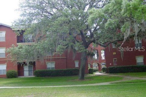 Copropriété à vendre à Lake Mary, Floride: 2 chambres, 115.38 m2 № 219911 - photo 1