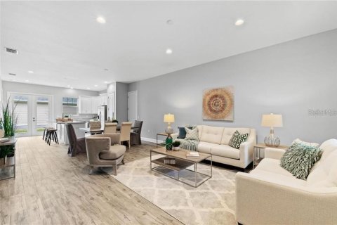 Casa en venta en Tampa, Florida, 3 dormitorios, 142.42 m2 № 1578755 - foto 3