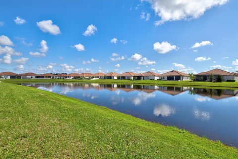 House in Wimauma, Florida 3 bedrooms, 246.28 sq.m. № 2427368 - photo 27