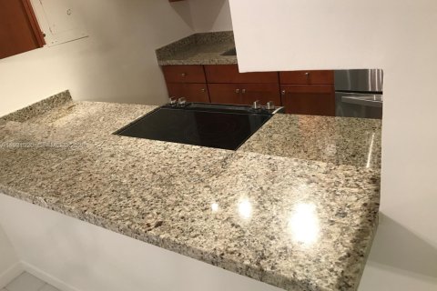 Купить кондоминиум в Майами, Флорида 2 спальни, 72м2, № 1996908 - фото 16