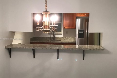 Купить кондоминиум в Майами, Флорида 2 спальни, 72м2, № 1996908 - фото 23