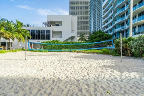 Condominio en alquiler en Hollywood, Florida, 2 dormitorios, 109.44 m2 № 1942906 - foto 18
