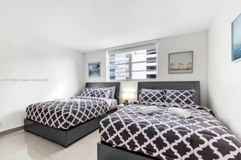 Condominio en alquiler en Hollywood, Florida, 2 dormitorios, 109.44 m2 № 1942906 - foto 12